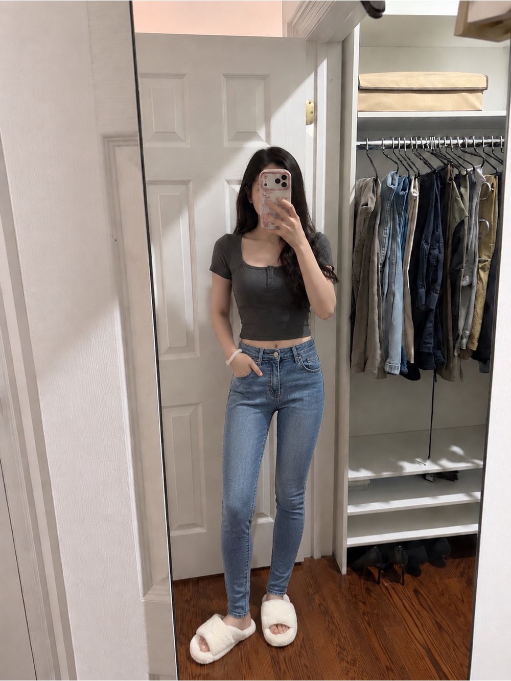 Hollister Mid-Rise Light Blue Skinny Jeans - Women's Stretch Denim